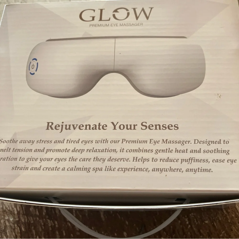 Glow Premium Eye Massager in White
